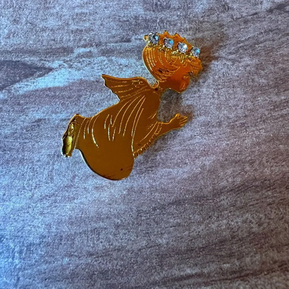 Vintage Gold Tone Praying Angel Brooch Clear Rhinestones Halo Etched